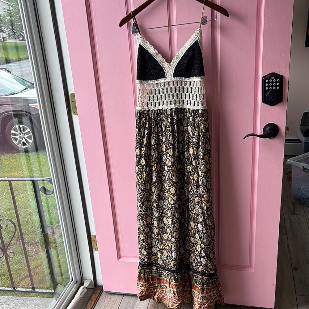 Forever 21 Floral Lace Dress
